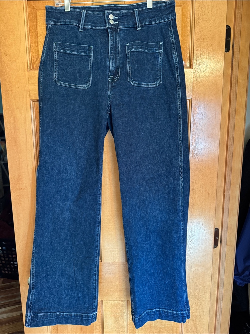 NWOT Women’s Old Navy Extra High-Rise Ski-Hi Wide Leg Jeans - size 12